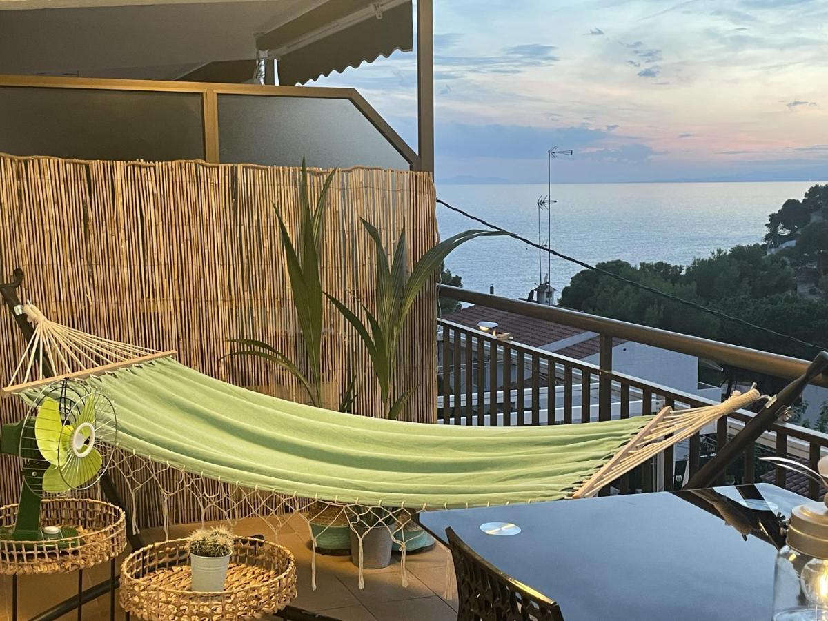 Beach Front Retro Hideaway In Salou Exterior foto