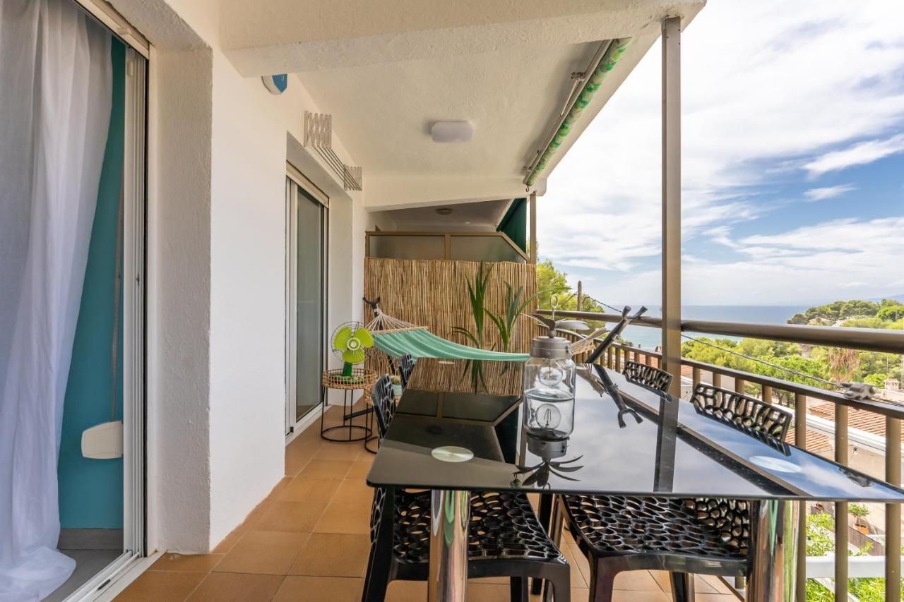 Beach Front Retro Hideaway In Salou Exterior foto