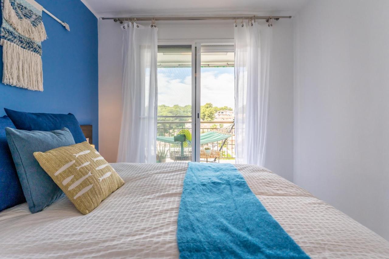 Beach Front Retro Hideaway In Salou Exterior foto
