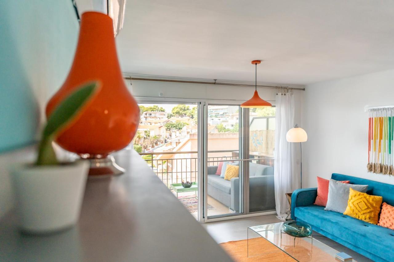 Beach Front Retro Hideaway In Salou Exterior foto