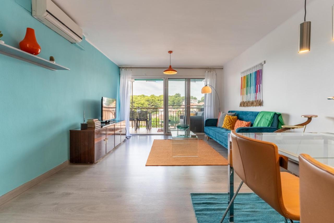 Beach Front Retro Hideaway In Salou Exterior foto