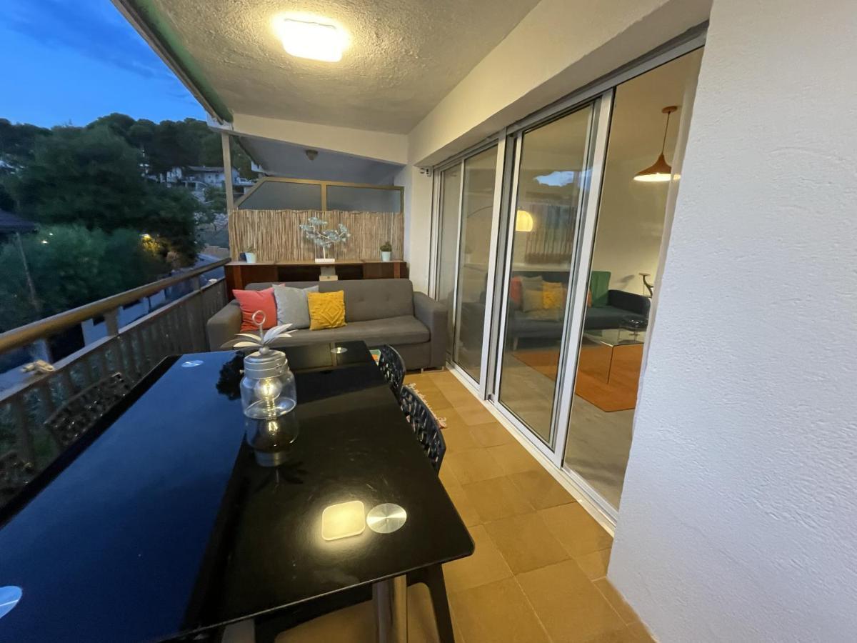 Beach Front Retro Hideaway In Salou Exterior foto