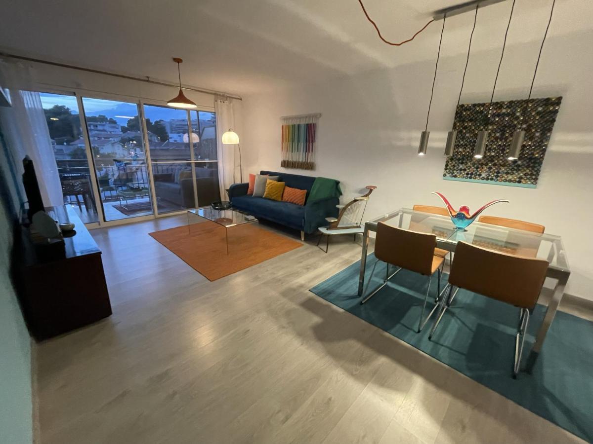 Beach Front Retro Hideaway In Salou Exterior foto